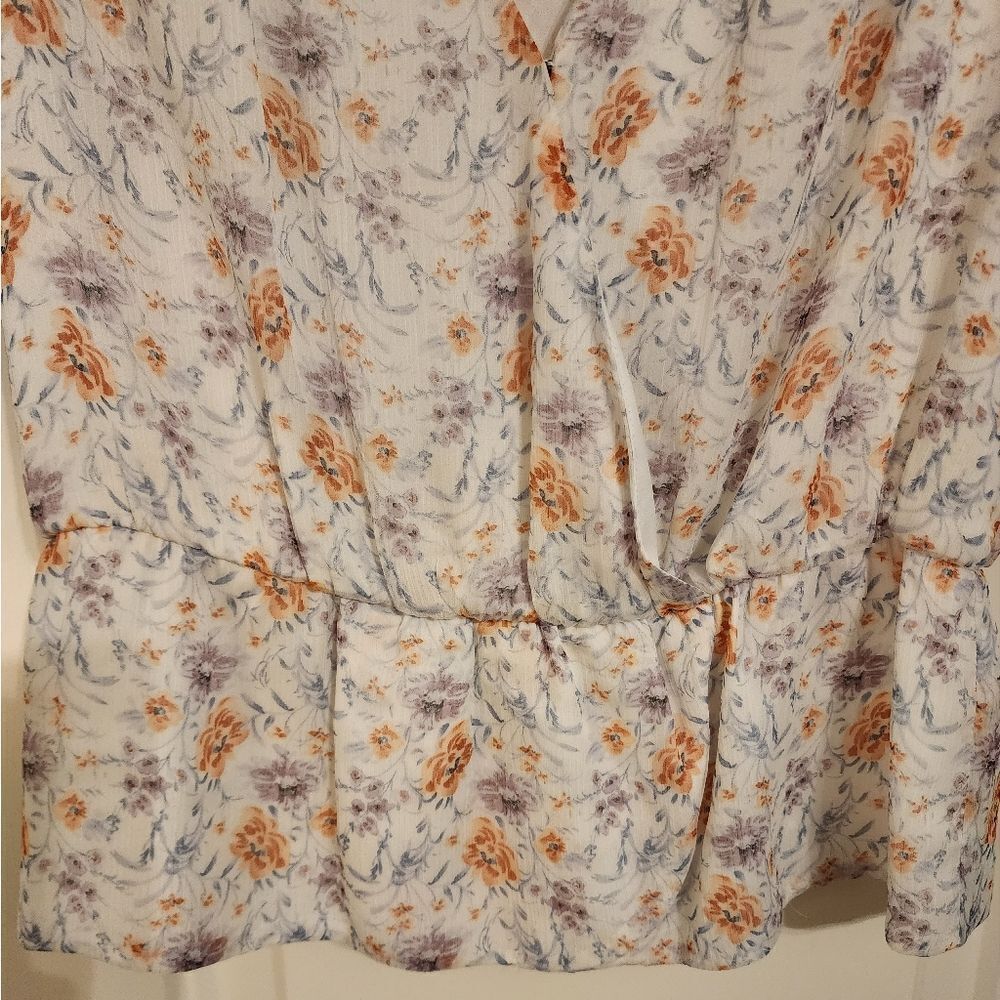 1. State Blouse - Picture 3 of 5